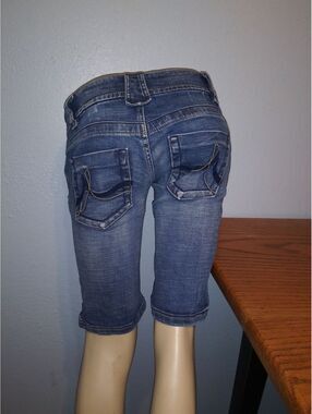 DKNY Cropped Jeans